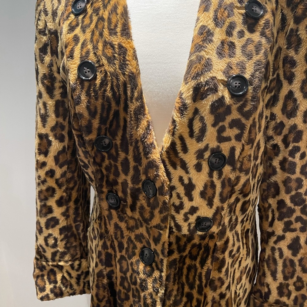 VINTAGE Zelda leopard coat. 
Size 12 = more like a 10 today. 
Lining intact. - Picture 4 of 14